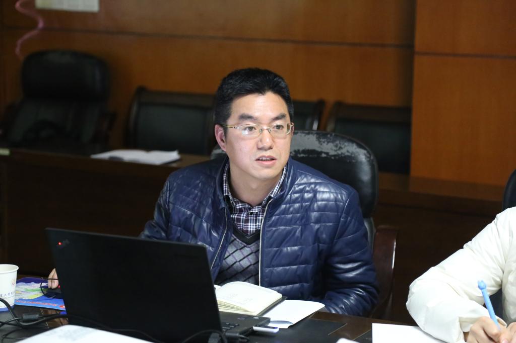 丁建军副经理汇报